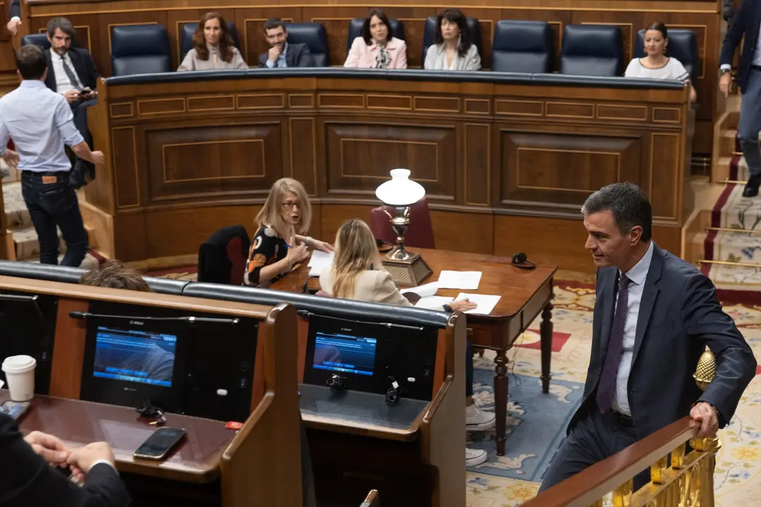 El presidente del Gobierno, Pedro S&aacute;nchez, llega a un pleno en el Congreso de los Diputados. Eduardo Parra
