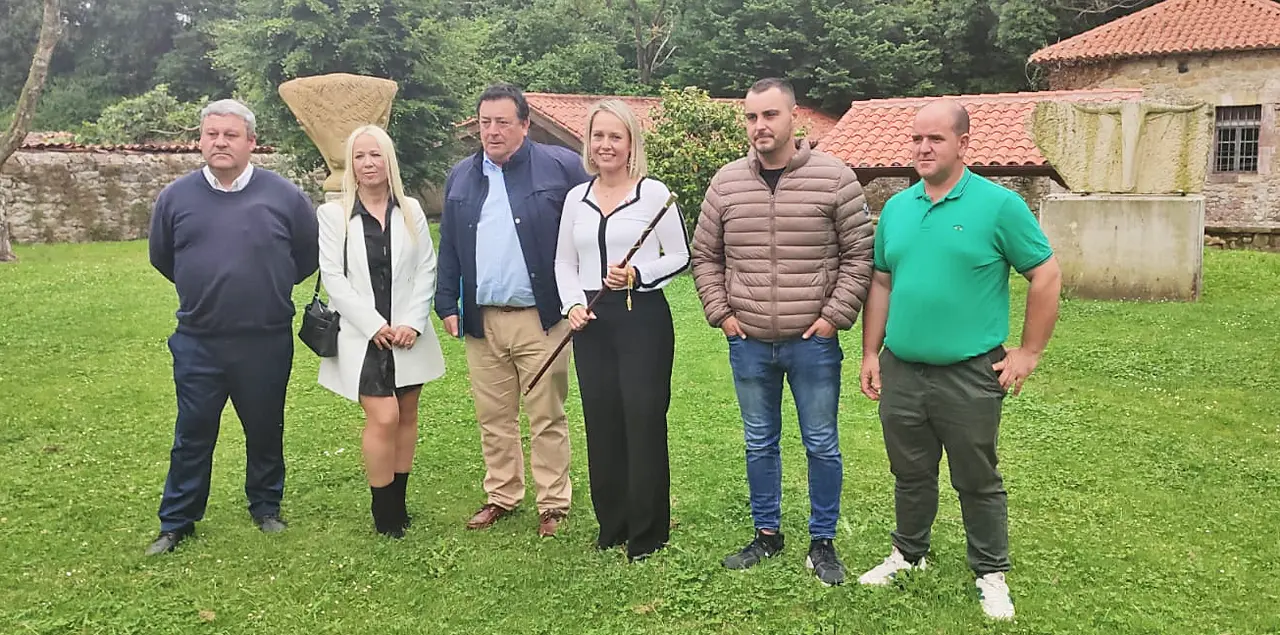 De izquierda a derecha Agust&iacute;n Garc&iacute;a, Mari Luz Mu&ntilde;oz, Rafael Oceja, Sara Izquierdo, David Fern&aacute;ndez y Miguel &Aacute;ngel Trueba. / Alerta