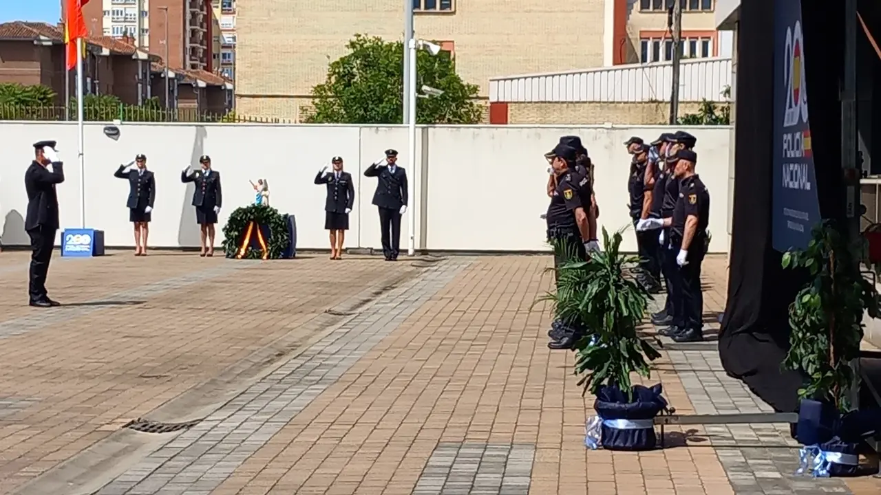 Uno de los momentos del acto de homenaje a las v&iacute;ctimas de terrorismo celebrado en Santander. / Luna Espinosa