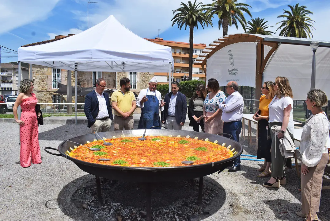 Se repartieron 700 raciones de paella. / Alerta