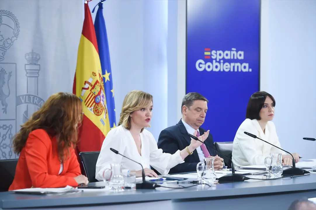 EuropaPress_6039212_i_d_ministra_sanidad_monica_garcia_ministra_portavoz_pilar_alegria_ministro