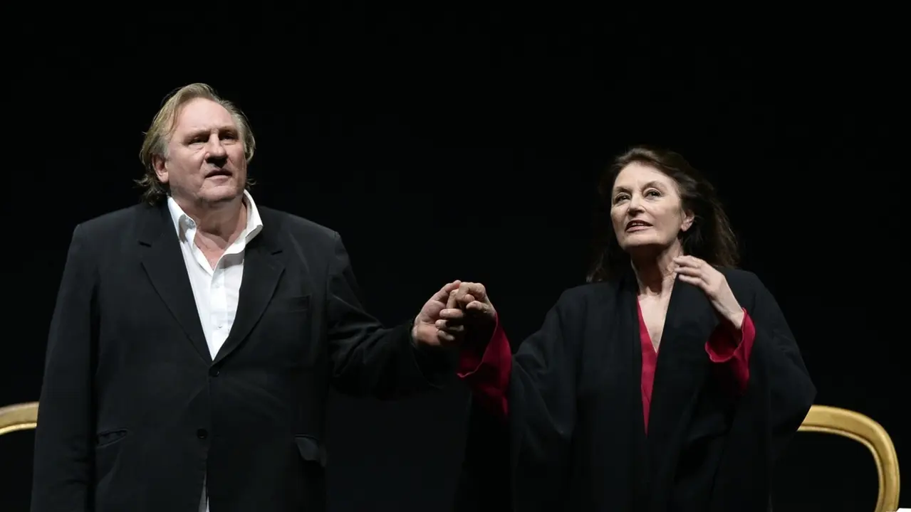 G&eacute;rard Depardieu con Anouk Aime&eacute; en 'Love Letters'. EP / Archivo