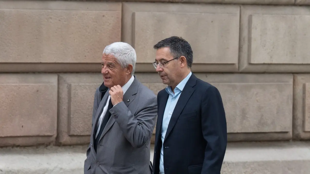 El expresidente del FB Barcelona Josep Maria Bartomeu (d). EP / Archivo