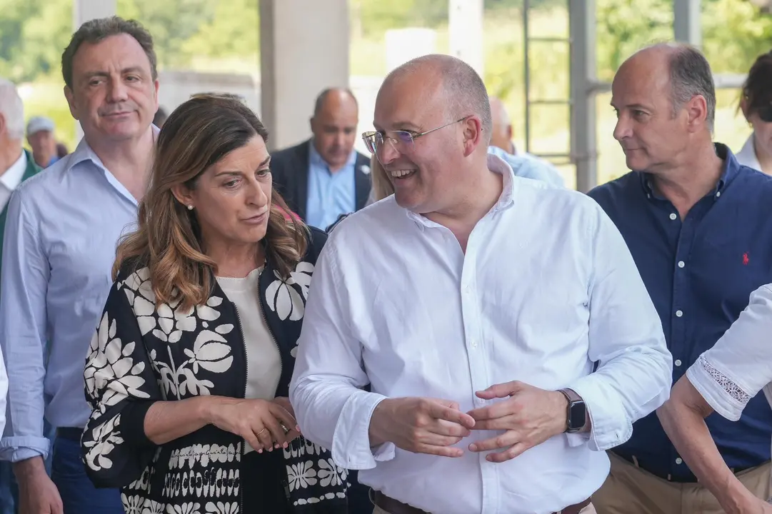 Buruaga y Tellado en una reciente visita a Cantabria. / E.P.