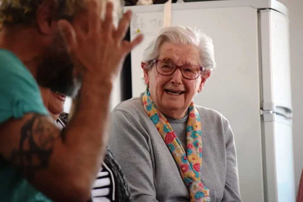 Sesi&oacute;n del taller de risoterapia. / A.E.