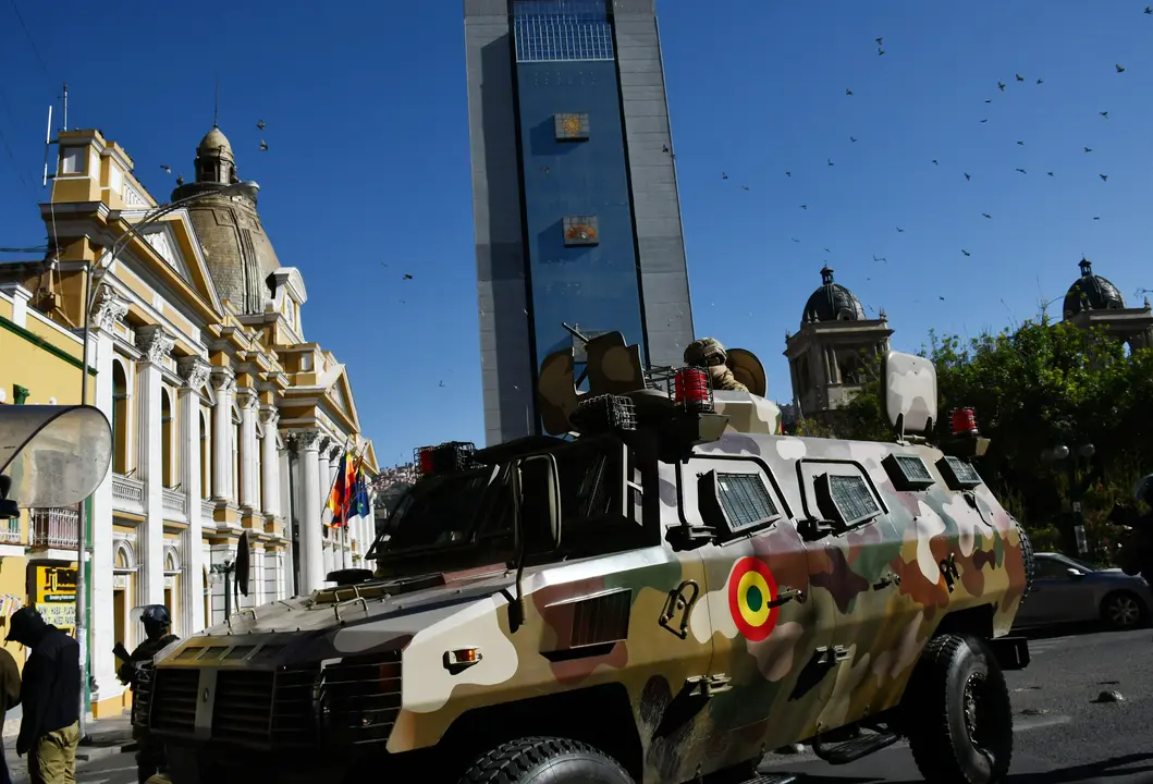 Imagen de archivo de un veh&iacute;culo militar en Bolivia. / A.E.