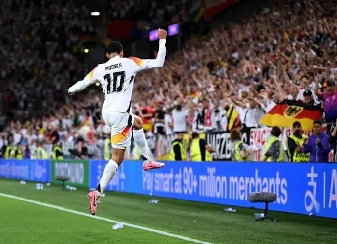 El gol sereno de Musiala le ha situado en lo m&aacute;s alto de la tabla de goleadores de la EURO 2024 con tres goles, junto con el georgiano Georges Mikautadze.