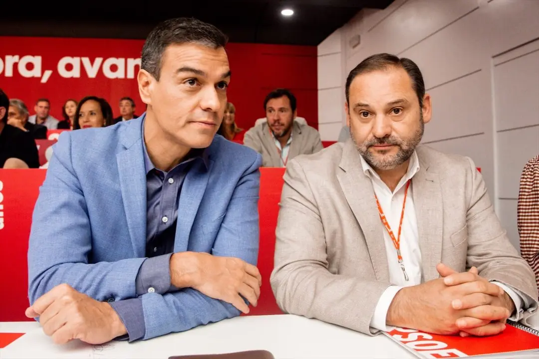 El presidente del Gobierno, Pedro S&aacute;nchez, junto al diputado del Grupo Mixto, Jos&eacute; Luis &Aacute;balos. Europa Press.