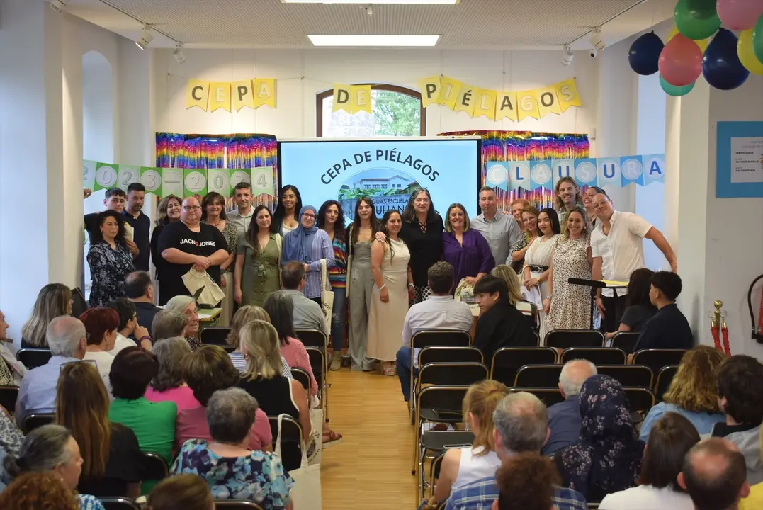 Acto de clausura del curso del CEPA de Pi&eacute;lagos. / A.E.