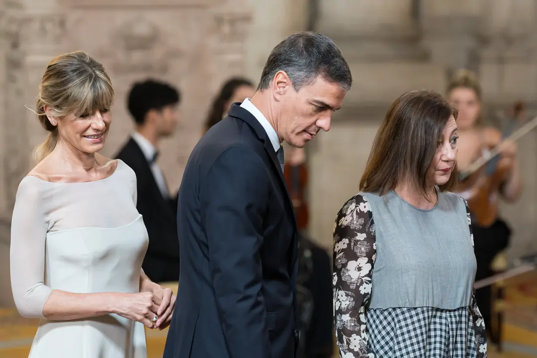 La mujer del presidente del Gobierno, Bego&ntilde;a G&oacute;mez, el presidente del Gobierno, Pedro S&aacute;nchez. / EP
