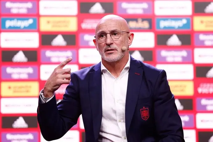 El t&eacute;cnico de la selecci&oacute;n espa&ntilde;ola, Luis de la Fuente. / AFP7