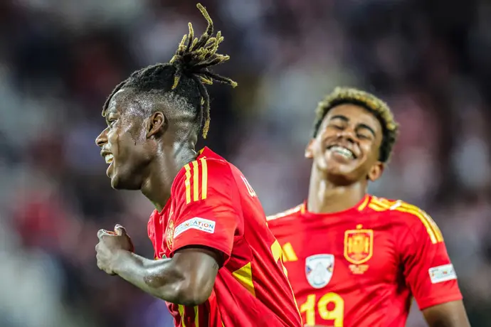 Nico Williams y Lamine Yamal
Rolf Vennenbernd/dpa