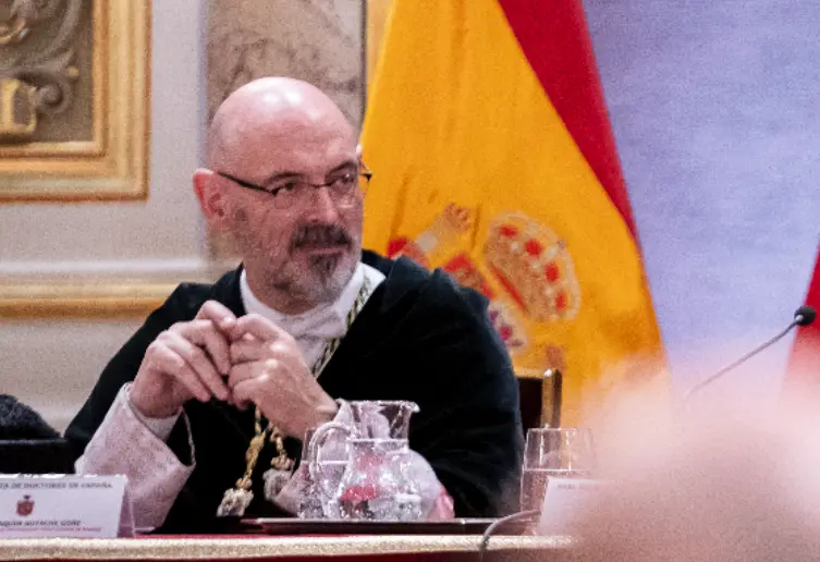 Joaqu&iacute;n Goyache estuvo en el Palacio de La Moncloa para tratar la c&aacute;tedra extraordinaria de Bego&ntilde;a G&oacute;mez.
