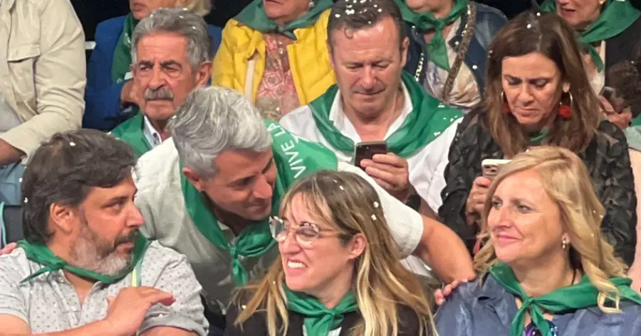 Revilla, Blanco y Fern&aacute;ndez junto a sus antiguos socios de Gobierno este fin de semana en las Fiestas de Castro Urdiales.