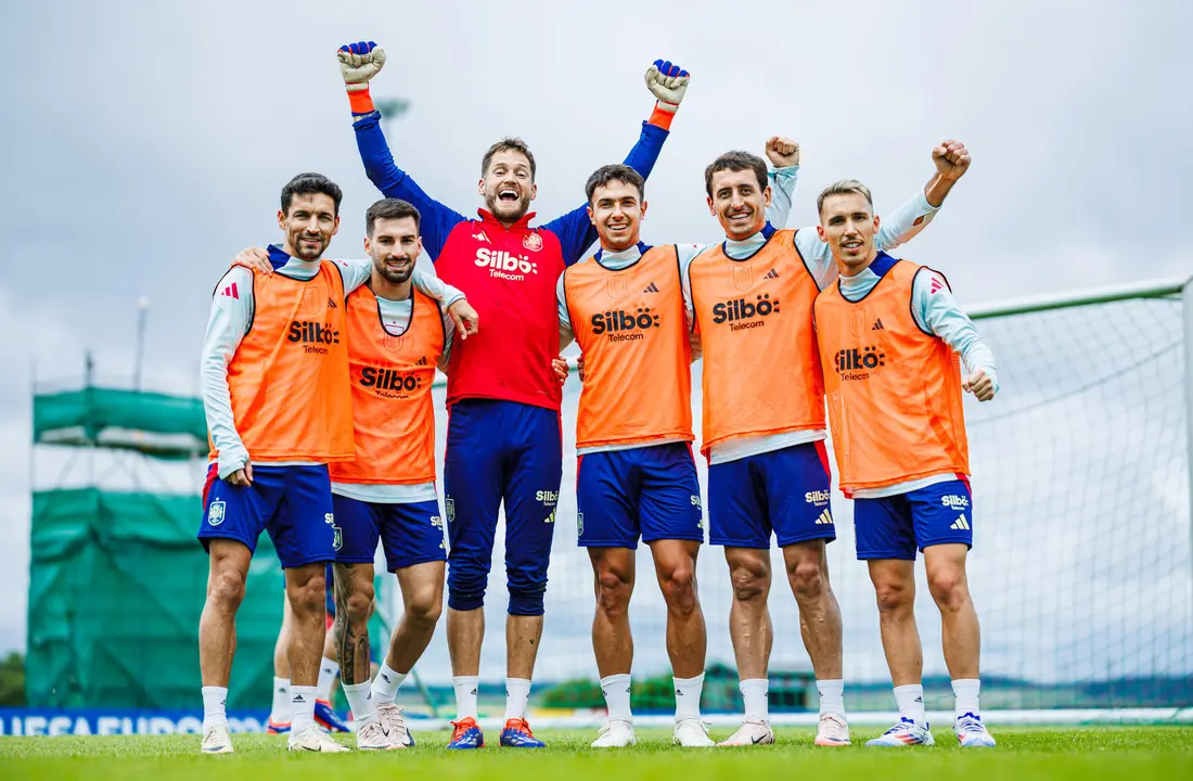 Los jugadores de la Selecci&oacute;n espa&ntilde;ola tras el entrenamiento. / RFEF