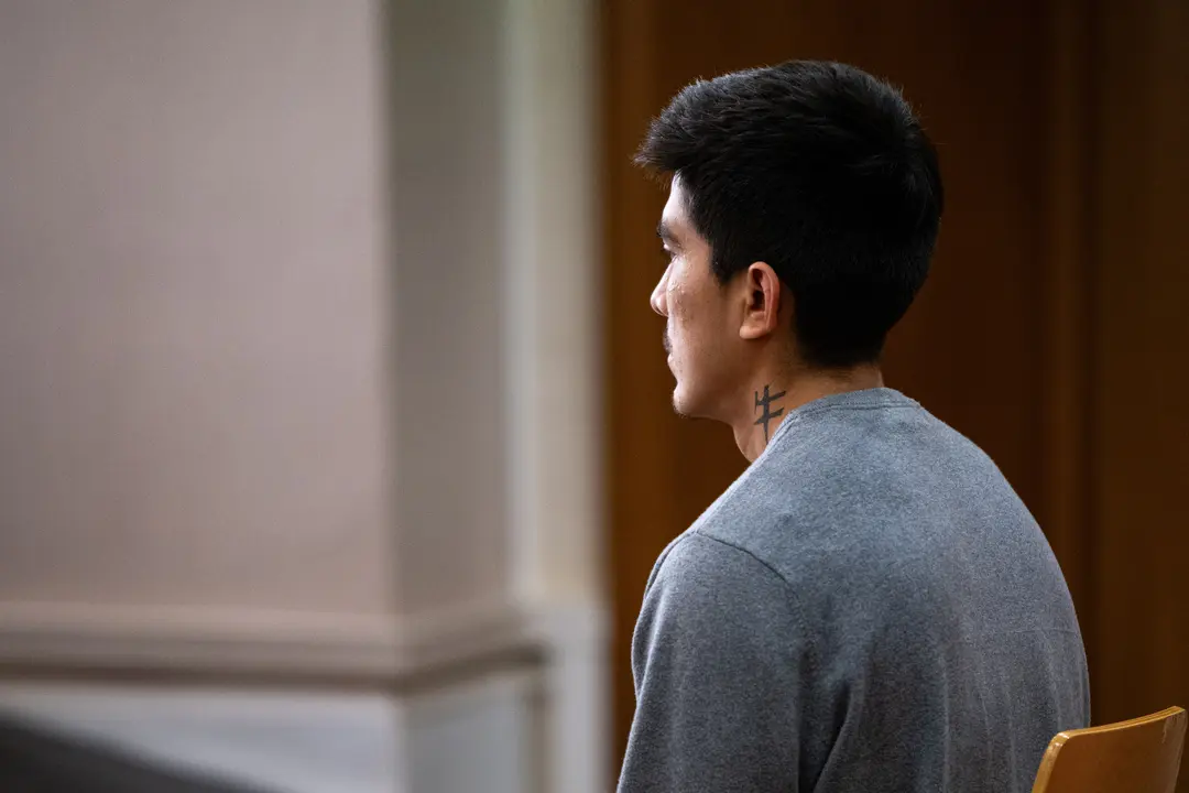 Brian Raimundo, el acusado de intento de asesinato y violaci&oacute;n a una adolescente en Igualada, durante un juicio en la Audiencia de Barcelona, a 17 de junio de 2024. / E.P.