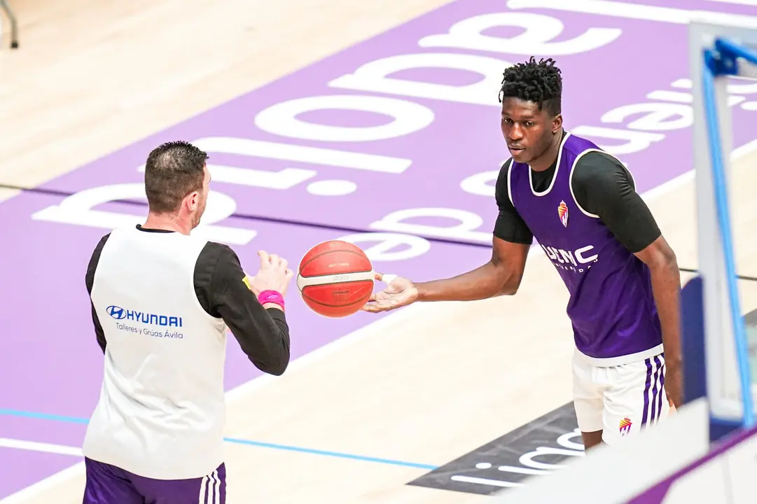 Romaric Belemene, durante un entrenamiento con el Valladolid. / Real Valladolid
