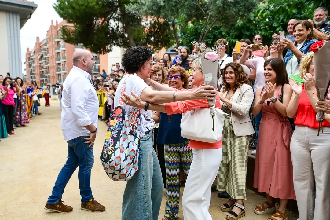 La secretaria general de ERC, Marta Rovira, y la expresidenta del Parlament Carme Forcadell. / EP
