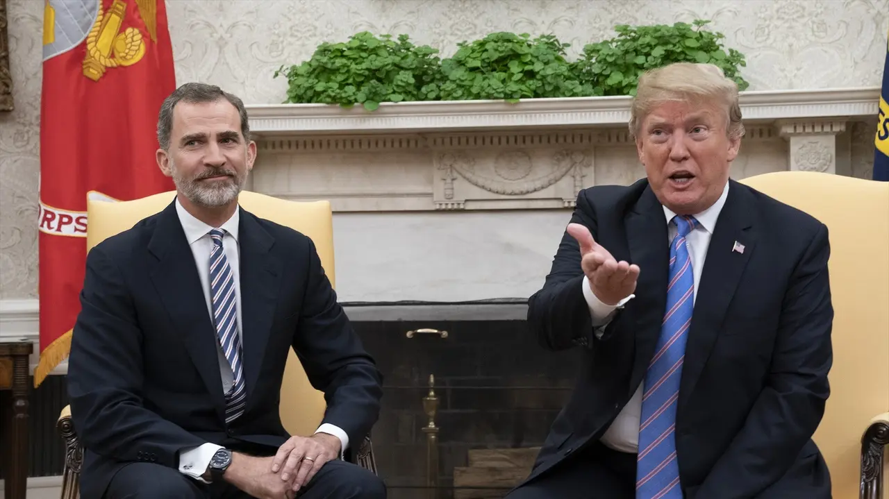 El expresidente de Estados Unidos, Donald Trump, junto al Rey Felipe VI. EP / Archivo