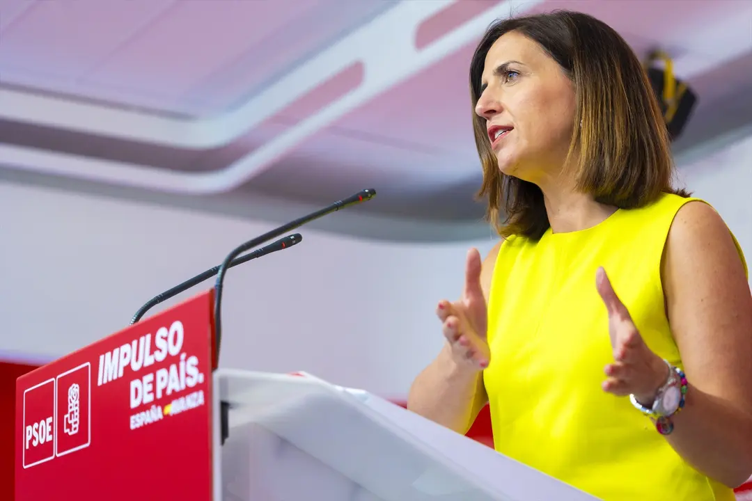 La portavoz del PSOE , Esther Pe&ntilde;a, en una rueda de prensa en la sede nacional del partido. Eva Ercolanese