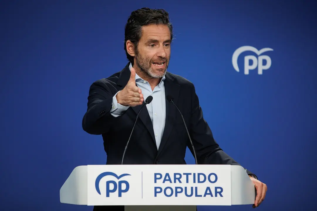 El portavoz del PP, Borja S&eacute;mper, durante una rueda de prensa posterior a la reuni&oacute;n del Comit&eacute; de Direcci&oacute;n del Partido Popular. Alejandro Mart&iacute;nez V&eacute;lez