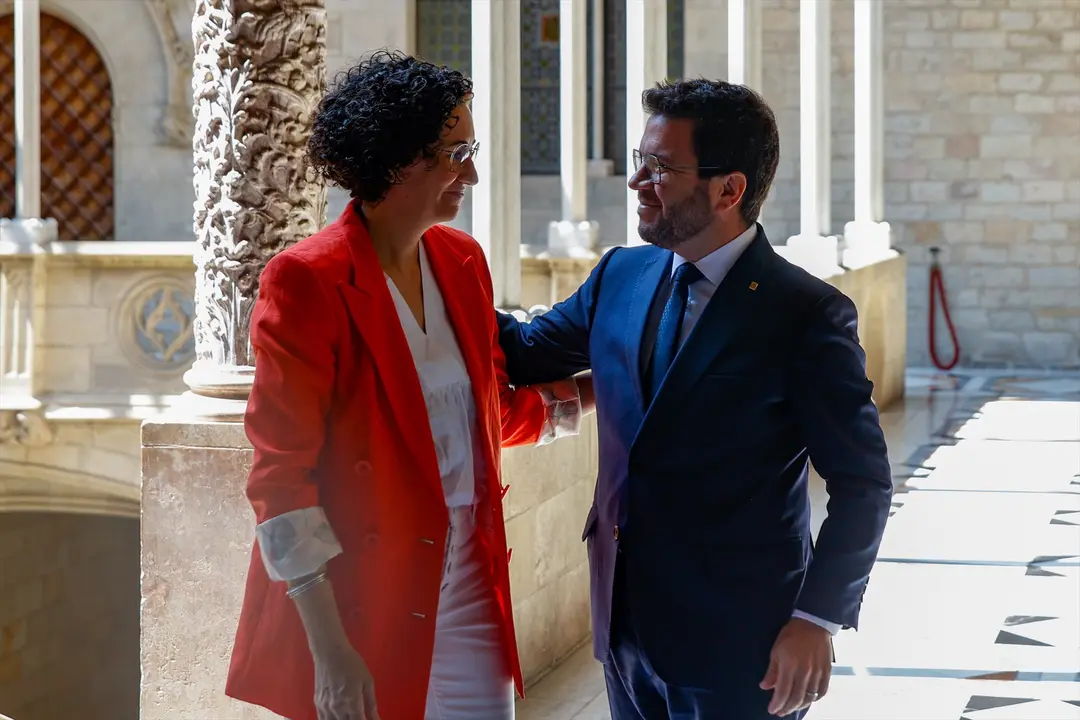 El presidente de la Generalitat, Pere Aragon&egrave;s, recibe a la secretaria general de ERC en funciones, Marta Rovira. Kike Rinc&oacute;n