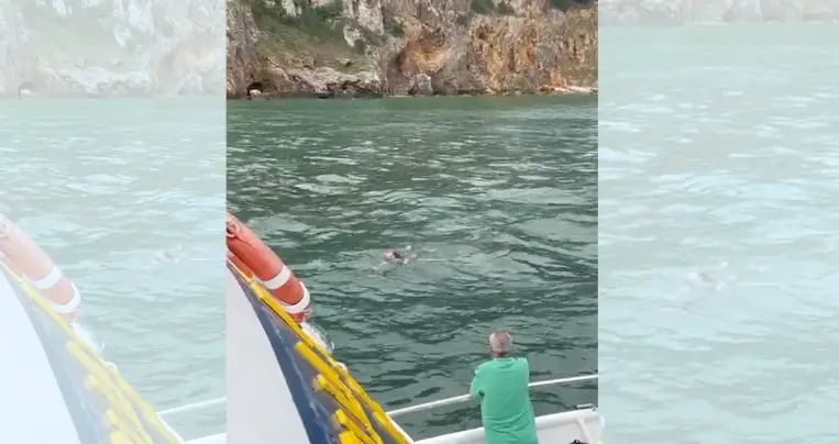Captura de imagen del v&iacute;deo donde se ve al hombre que tiene que ser rescatado.