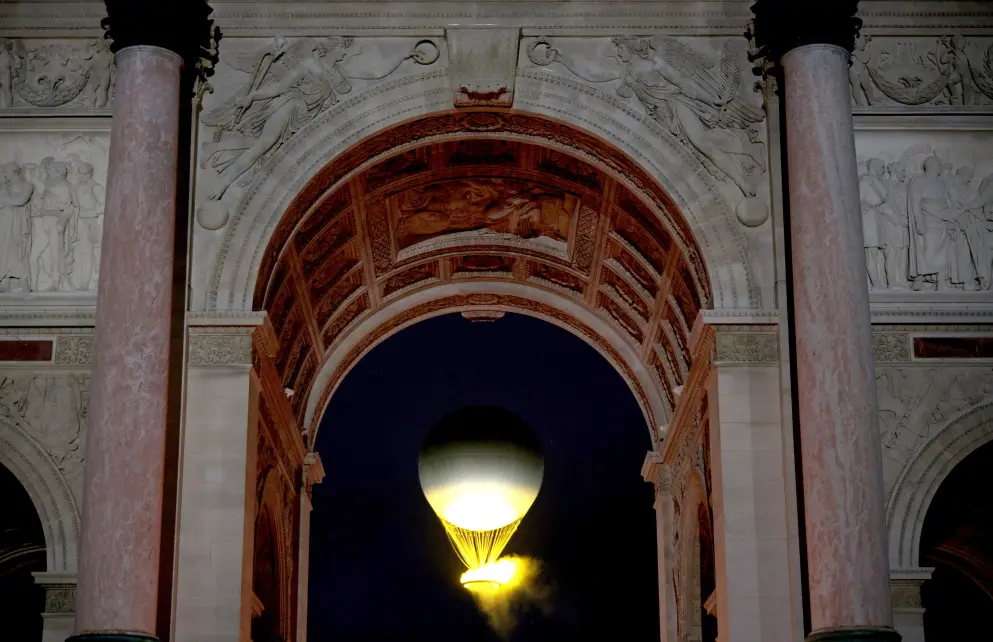 Un teatro abierto: una fusi&oacute;n de arte y deporte. La Ceremonia de apertura, que recordaremos para siempre, ilumin&oacute; la noche con su magia.