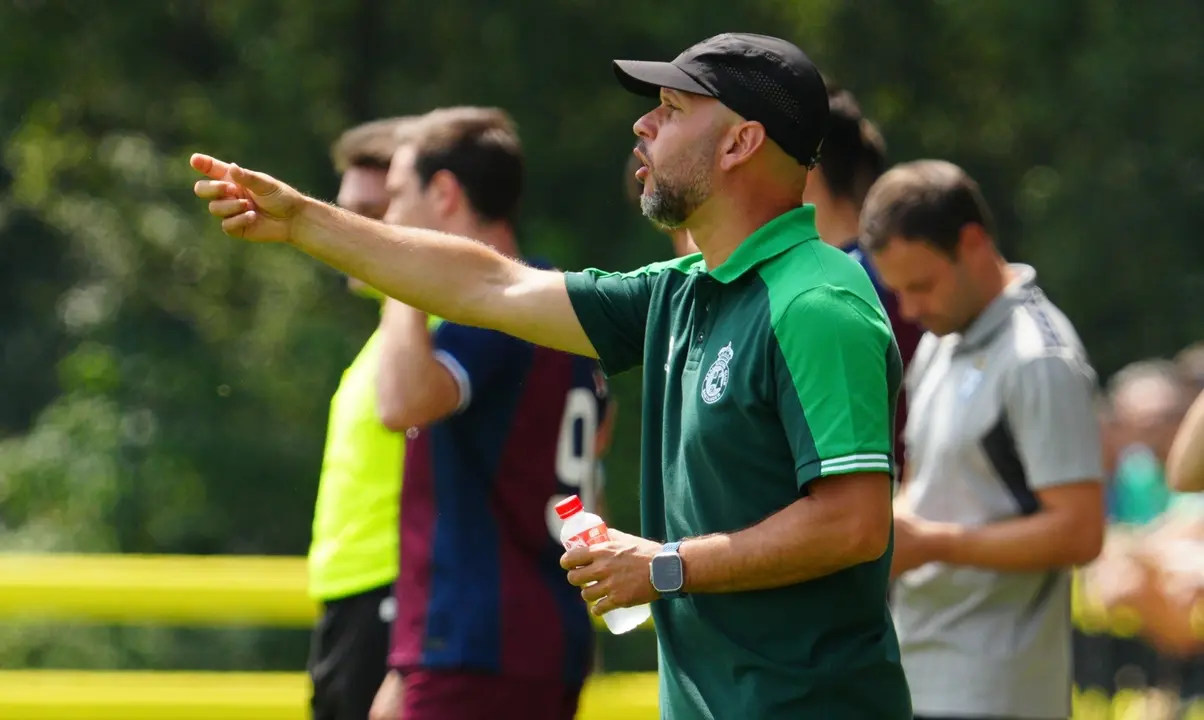 Jos&eacute; Alberto durante el amistoso ante el Eibar. / RRC