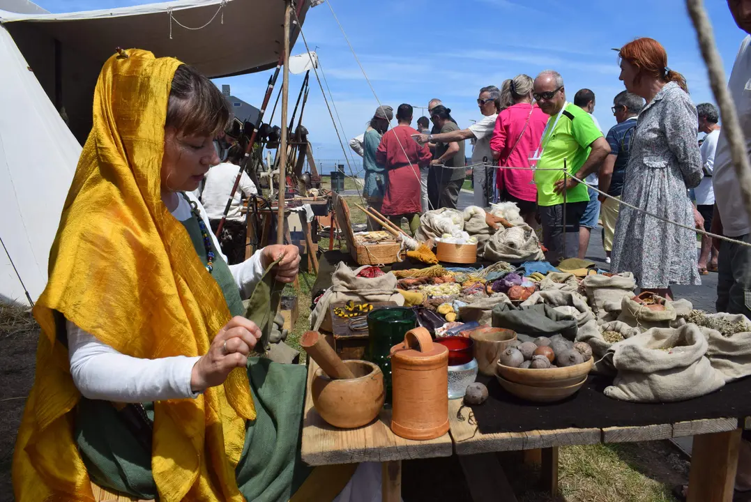 Recreaci&oacute;n hist&oacute;rica de un campamento visigodo en Liencres. / A.E.