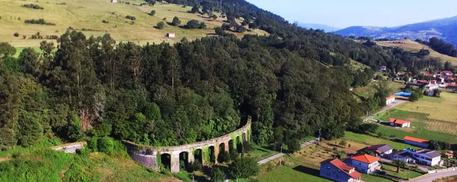 San Mart&iacute;n de Toranzo, en Santiurde de Toranzo, gana el Premio Pueblo de Cantabria 2024. / A.E.