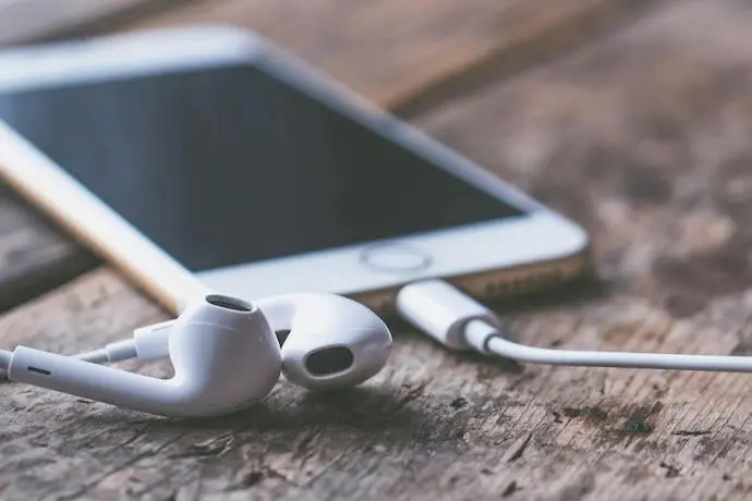 Junto a &ldquo;Temas&rdquo;, la plataforma ha presentado tambi&eacute;n &ldquo;Maestro&rdquo;, un generador de listas de reproducci&oacute;n que utiliza IA para crear playlists personalizadas. / A.E