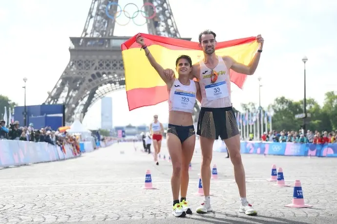 Mar&iacute;a P&eacute;rez y &Aacute;lvaro Mart&iacute;n han conseguido la medalla de oro en el relevo mixto de marcha de los Juegos Ol&iacute;mpicos de Par&iacute;s 2024. / X