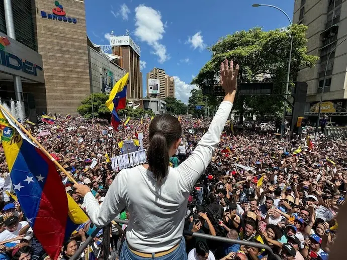 El liderazgo de Mar&iacute;a Corina Machado. Mar&iacute;a Corina Machado, quien ha emergido como la principal l&iacute;der de la oposici&oacute;n, ha estado al frente de estas movilizaciones.