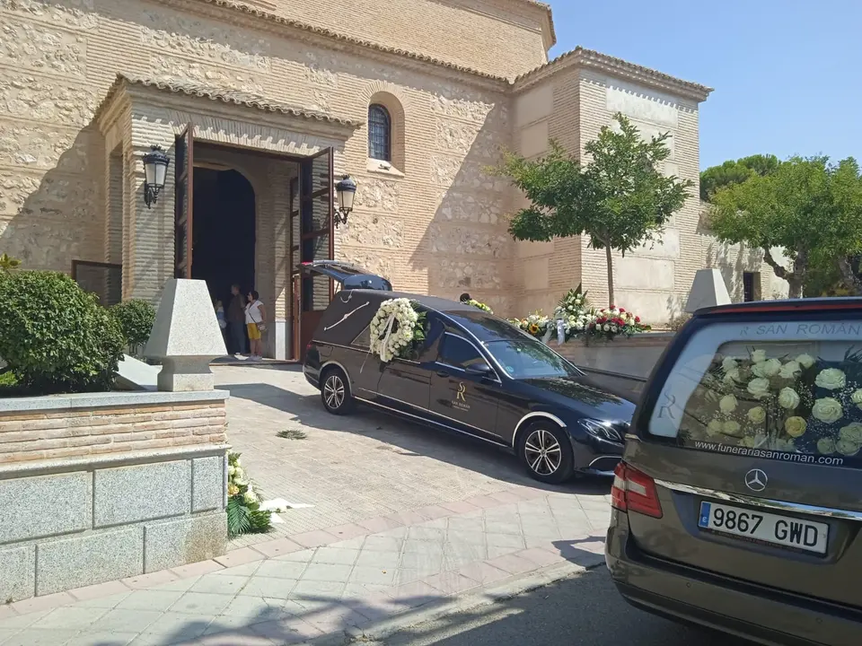 Iglesia de Mocej&oacute;n en la misa por Mateo. EP
