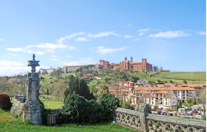 Comillas es un gran atractivo tur&iacute;stico para los visitantes y locales. / A.S.