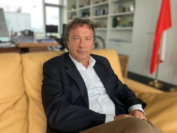 El consejero de Desarrollo Rural, Ganader&iacute;a, Pesca y Alimentaci&oacute;n del Gobierno de Cantabria, Pablo Palencia, en su despacho tras la entrevista con este medio. / ALERTA