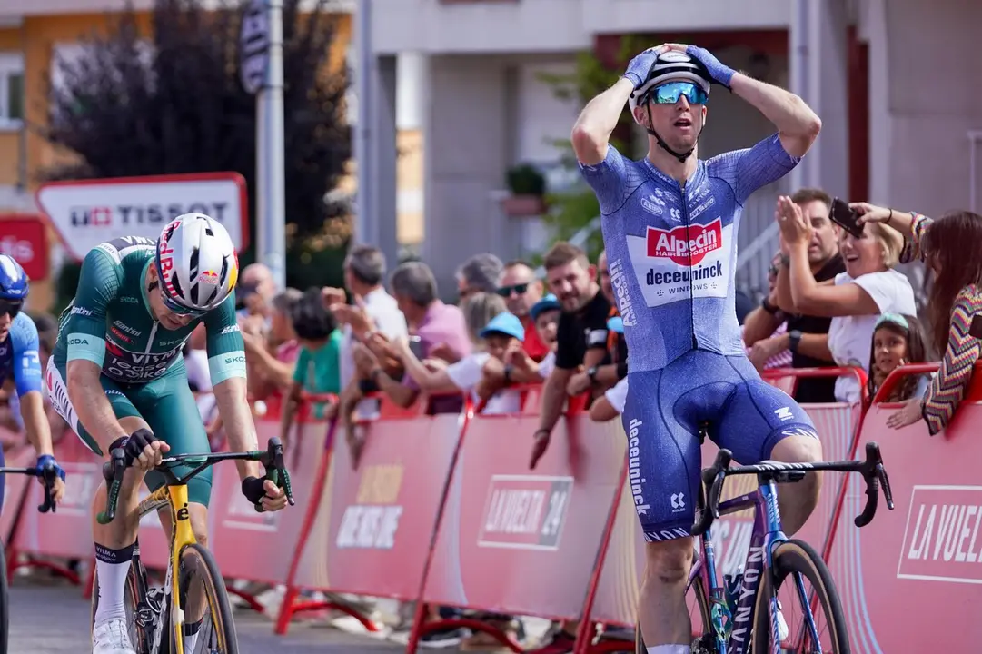 Kaden Groves gana una nueva etapa en esta edici&oacute;n de La Vuelta. / @cxcicling