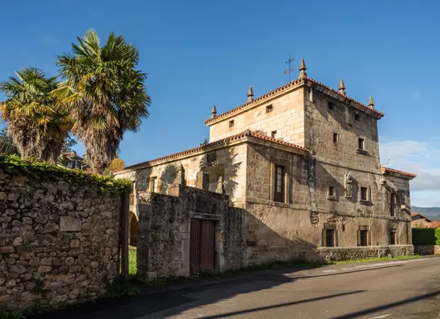 En Alceda podemos distinguir distintos tipos de edificaciones residenciales. / A.E