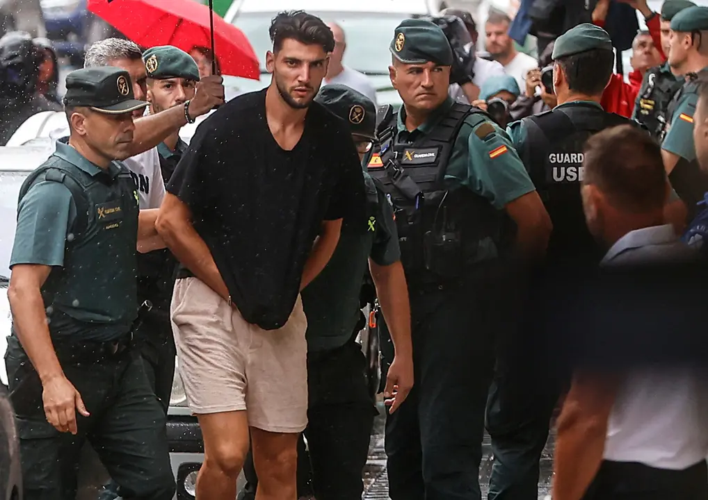 ROBER SOLSONA&hellip;20240904&hellip;&hellip;LLIRIA(VALENCIA)&hellip;..EL JUGADOR DEL VALENCIA CF RAFA MIR PASA A DISPOSICI&Oacute;N JUDICIAL EN LOS JUZGADOS DE LLIRIA.