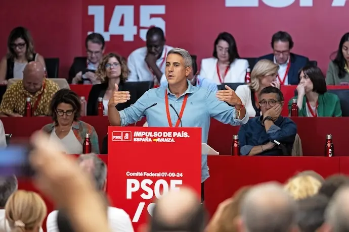 Pablo Zuloaga durante su intervenci&oacute;n ayer en el Comit&eacute; Federal del PSOE. / Eugenia Morago