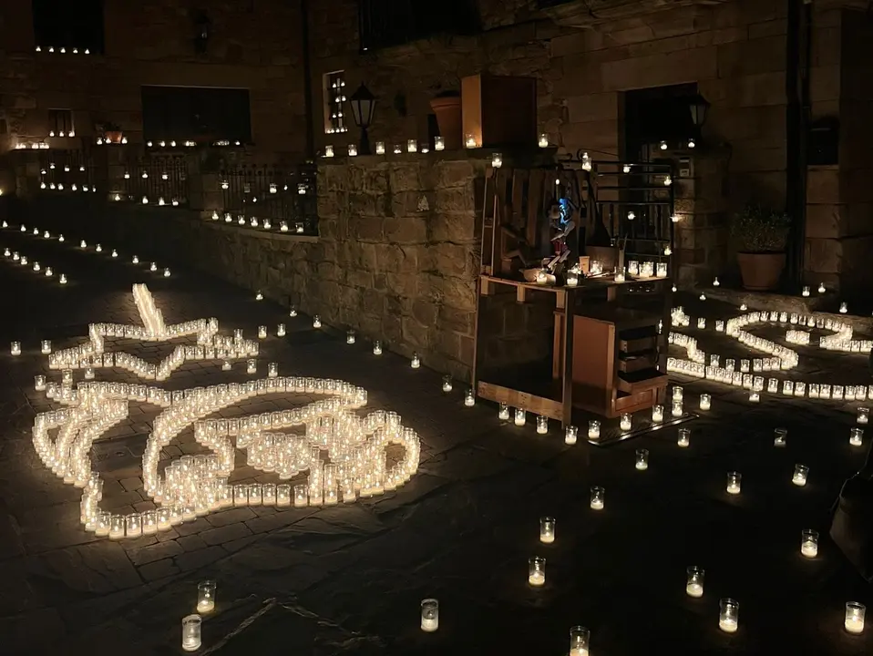 Algunas de las figuras de este a&ntilde;o formadas con velas. / A.E.