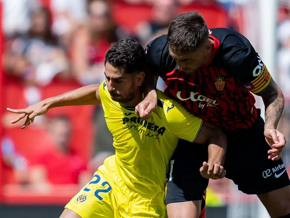 Disputa en el partido entre Villarreal y Mallorca. / Villarreal