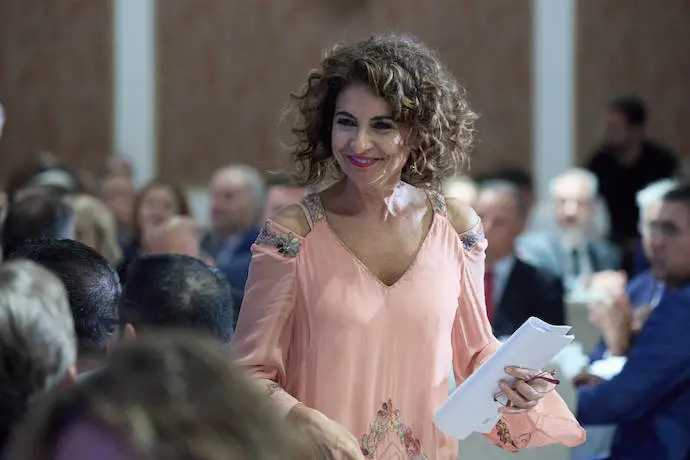 La vicepresidenta segunda y ministra de Hacienda, Mar&iacute;a Jes&uacute;s Montero. / EP
