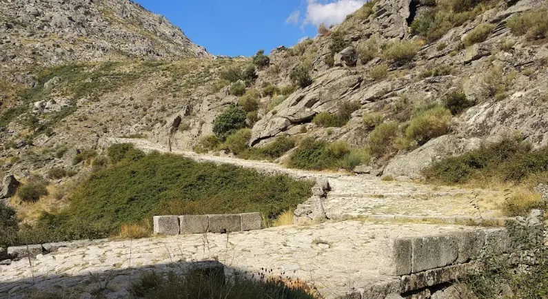 Cuevas del Valle, un enclave tur&iacute;stico en la Sierra de Gredos. / A.S.