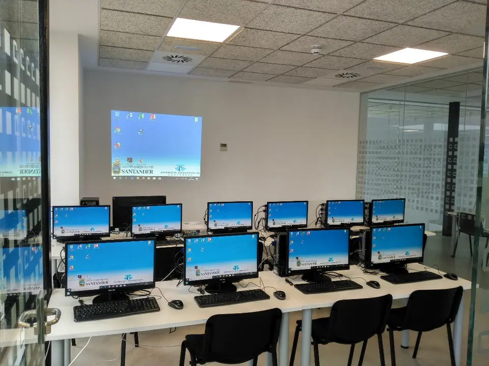 Un telecentro de Santander. / Alerta