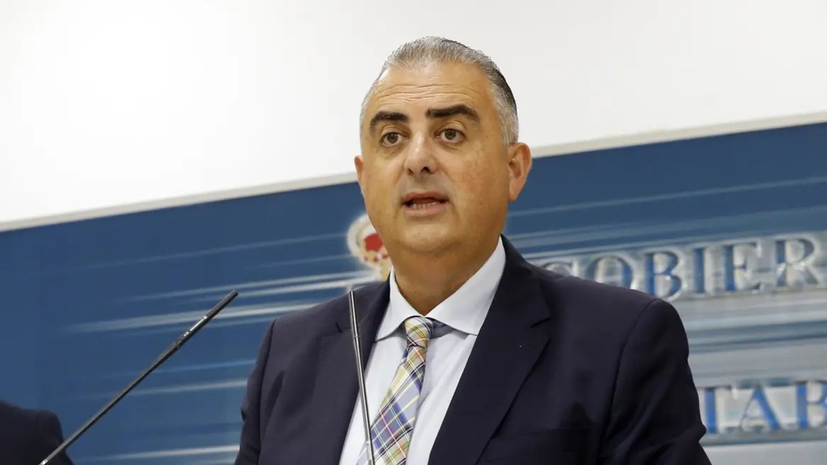 El consejero de Fomento, Ordenaci&oacute;n del Territorio y Medio Ambiente, Roberto Media. / Alerta