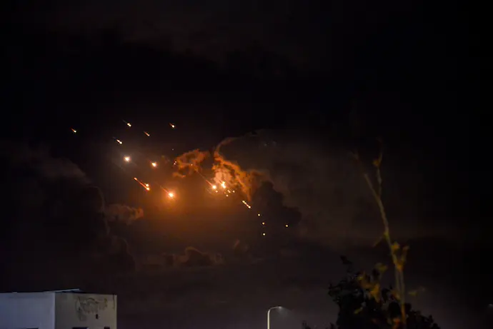 Ir&aacute;n est&aacute; lanzando misiles bal&iacute;sticos contra Israel y los ha interceptado en el cielo. / EP