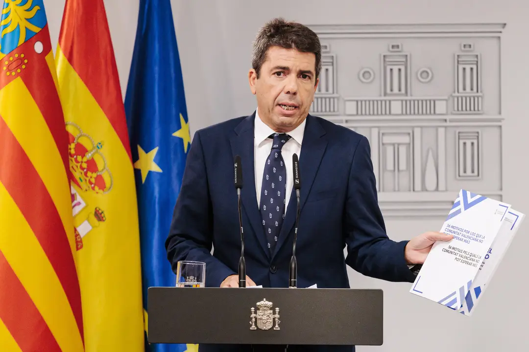 El presidente de la Comunitat Valenciana, Carlos Maz&oacute;n, ofrece una rueda de prensa tras su reuni&oacute;n con el presidente del Gobierno, Pedro S&aacute;nchez. / Carlos Luj&aacute;n