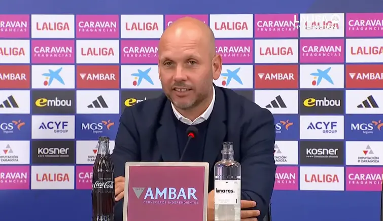 Jos&eacute; Alberto, tras la rueda de prensa ante el Zaragoza. / LH